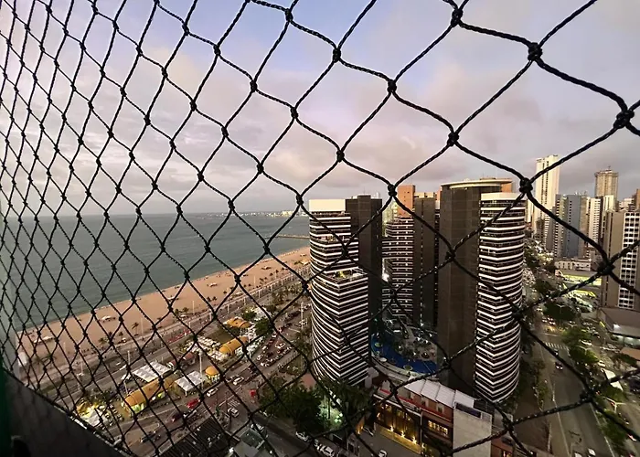 1901 - Apto Com Dois Quartos E Vista Mar